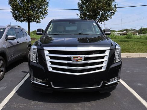 Used 2020 Cadillac Escalade ESV Luxury AWD/4WD image 3