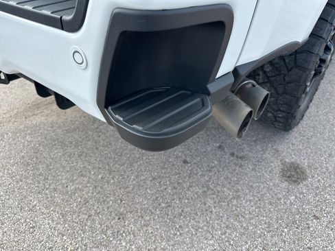 Used 2024 Ford F250 Platinum image 46