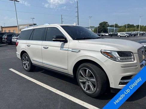 Used 2019 Lincoln Navigator Reserve AWD/4WD image 13