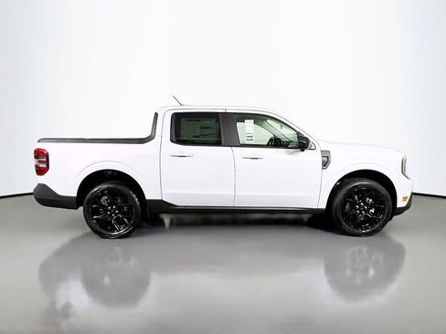 New 2026 Ford Maverick Lariat w/ Black Appearance Package image 18