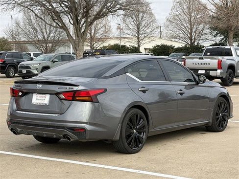 Used 2022 Nissan Altima 2.5 SR w/ Midnight Edition Package image 4