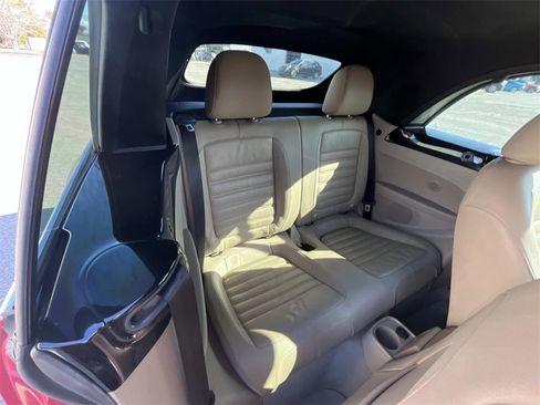 Used 2013 Volkswagen Beetle 2.0T image 15