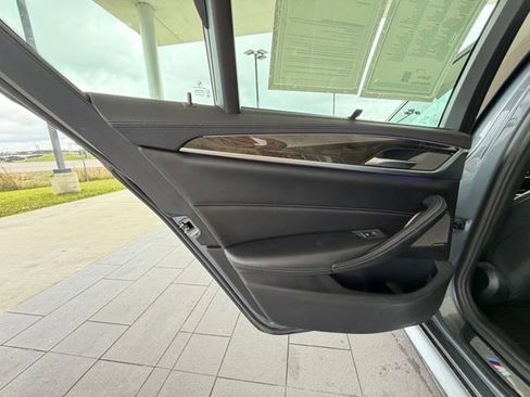 Used 2018 BMW 540i RWD image 33