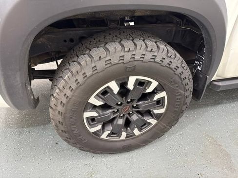 Used 2023 Nissan Frontier PRO-4X AWD/4WD image 9