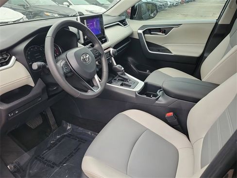 Used 2025 Toyota RAV4 XLE Premium image 11