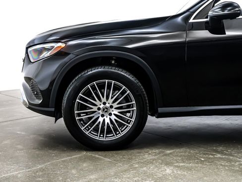 Certified 2024 Mercedes-Benz GLC 300 image 12