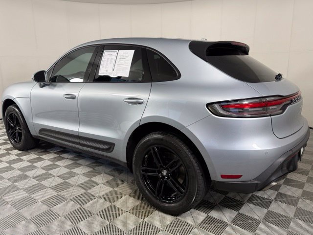 Used 2023 Porsche Macan AWD/4WD image 4