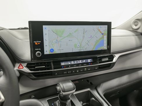 Used 2025 Toyota Sienna XLE w/ XLE Plus Package AWD/4WD image 22