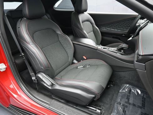 Used 2025 Dodge Charger R/T w/ Sun & Sound Package image 44