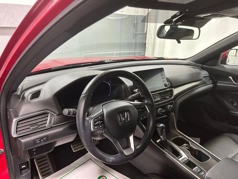 Used 2018 Honda Accord Sport image 9
