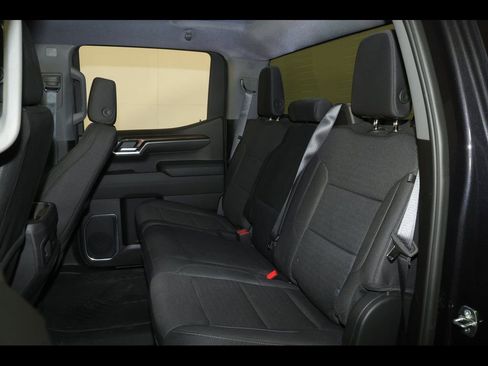 Used 2024 Chevrolet Silverado 1500 LT Trail Boss AWD/4WD image 31