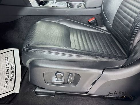 Used 2022 Land Rover Discovery Sport S image 25