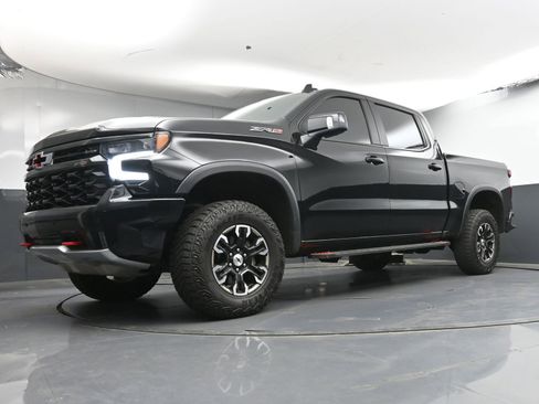 Used 2025 Chevrolet Silverado 1500 ZR2 w/ Technology Package AWD/4WD image 27