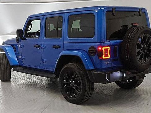 Used 2021 Jeep Wrangler Unlimited Sahara w/ Cold Weather Group image 4