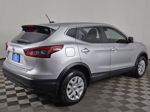 Used 2020 Nissan Rogue Sport S image 7