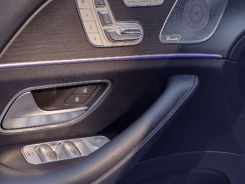 Used 2022 Mercedes-Benz GLS 450 4MATIC image 32