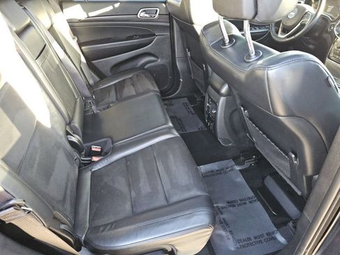 Used 2020 Jeep Grand Cherokee Altitude image 5