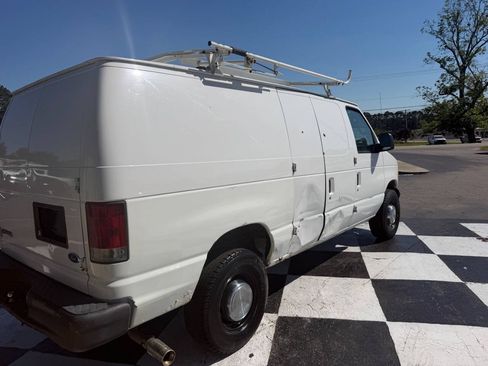 Used 2006 Ford E-250 and Econoline 250 RWD image 8