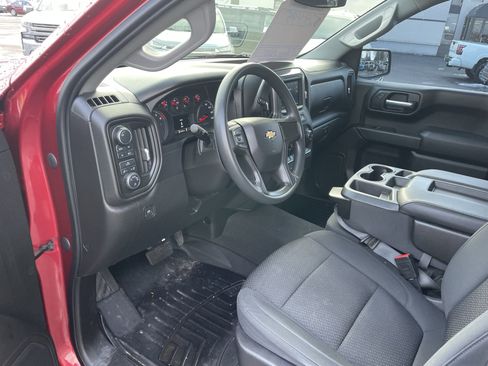 Used 2020 Chevrolet Silverado 1500 Custom w/ Custom Value Package image 13