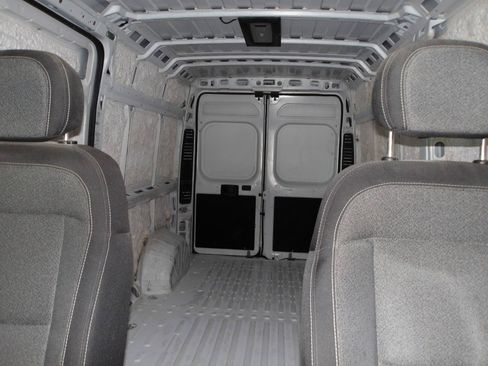 Used 2024 RAM ProMaster 2500 w/ Convenience Group FWD image 10