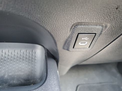 Used 2025 Toyota Corolla LE FWD image 21