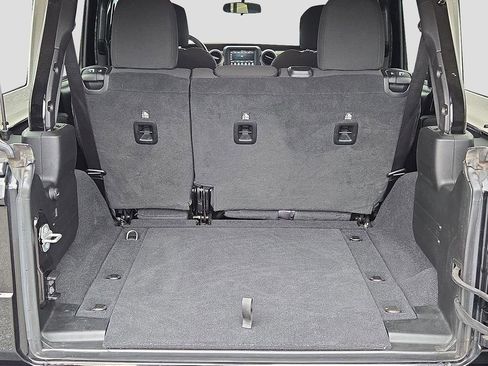 Used 2021 Jeep Wrangler Unlimited Sport image 11