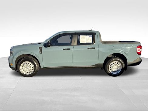 Used 2022 Ford Maverick XL image 2