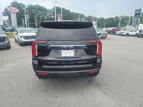 Used 2023 GMC Yukon Denali Ultimate AWD/4WD image 5