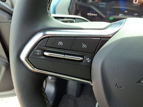 New 2026 Chevrolet Equinox EV LT FWD image 24