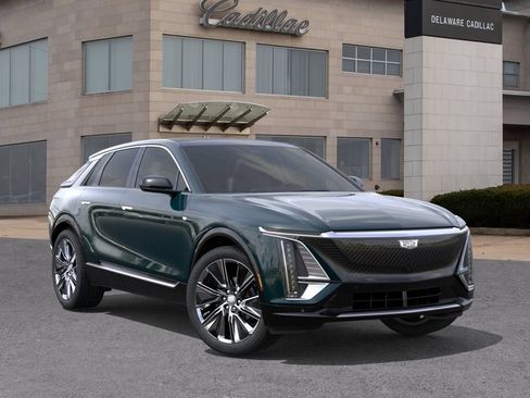 New 2026 Cadillac Lyriq Signature Luxury AWD/4WD image 7