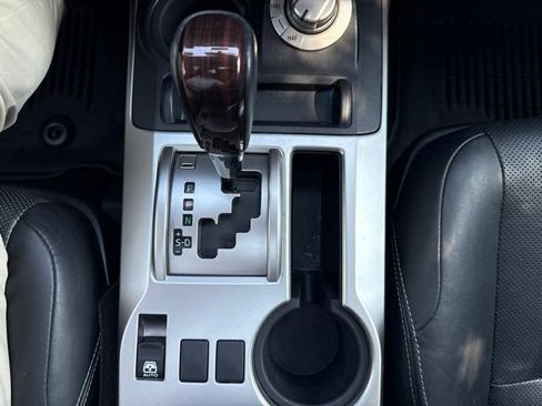 Used 2018 Toyota 4Runner Limited AWD/4WD image 31