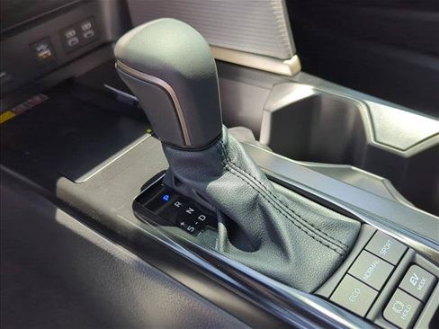 Used 2026 Toyota Camry SE FWD image 17