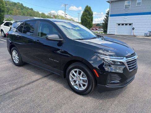 Used 2023 Chevrolet Equinox LS w/ LS Convenience Package FWD image 6