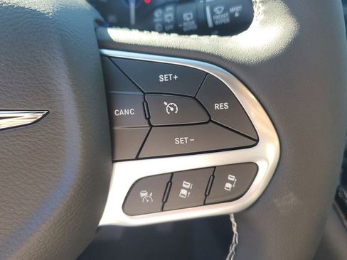 New 2026 Chrysler Pacifica Select image 30