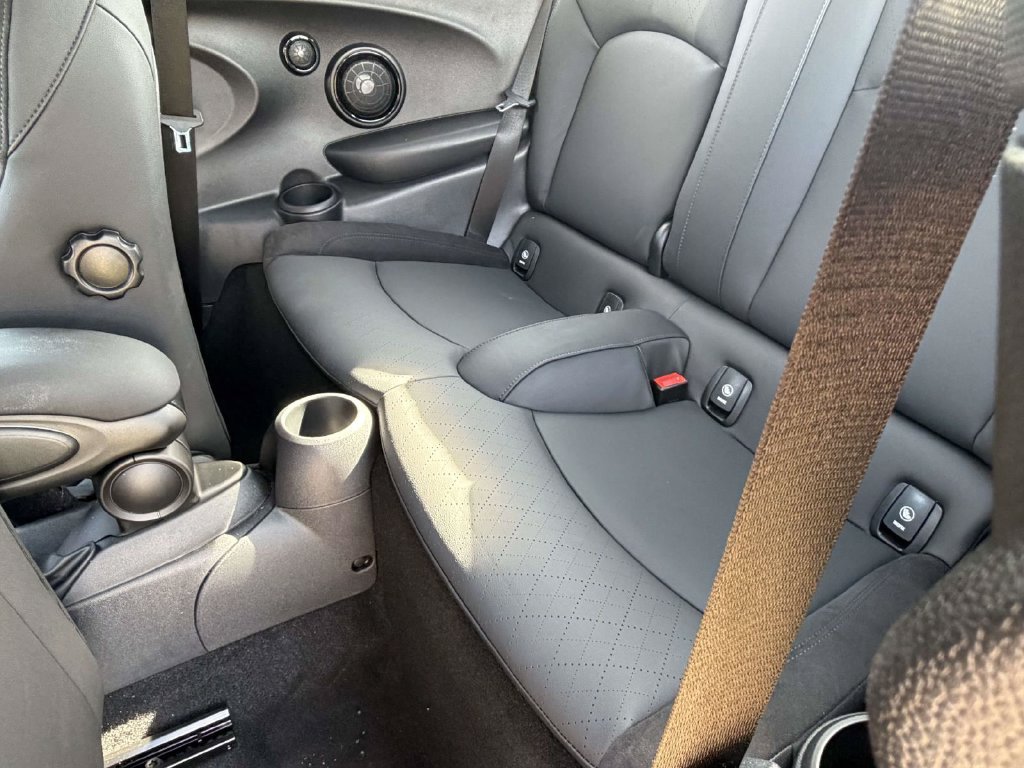 Used 2024 MINI Cooper S w/ Signature Upholstery Package FWD image 16