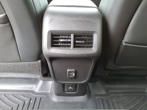 Used 2021 GMC Terrain SLT AWD/4WD image 16