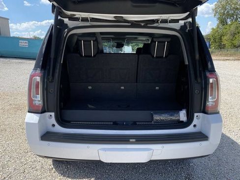 Used 2019 GMC Yukon SLT AWD/4WD image 6