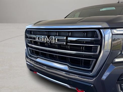 Used 2023 GMC Yukon XL AT4 w/ AT4 Premium Plus Package AWD/4WD image 2