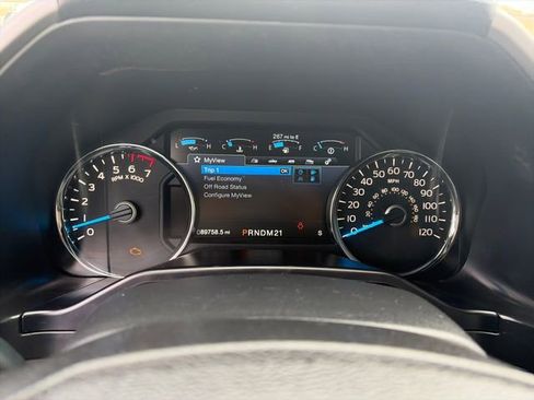 Used 2015 Ford F150 Lariat w/ Equipment Group 501A Mid AWD/4WD image 30