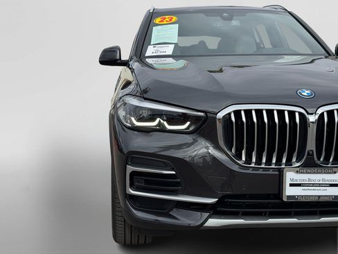 Used 2023 BMW X5 xDrive45e w/ Climate Comfort Package image 9