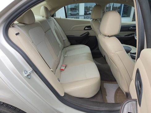 Used 2015 Chevrolet Malibu LT w/ Power Convenience Package FWD image 7