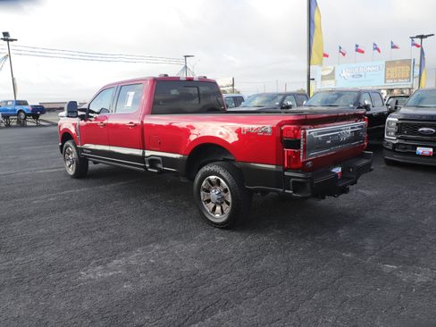 Used 2024 Ford F350 King Ranch w/ FX4 Off-Road Package image 3