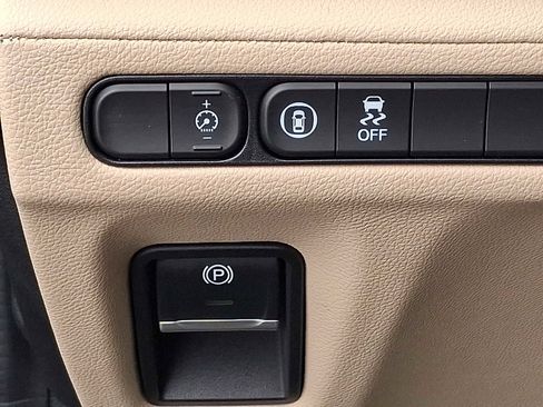 Used 2023 Acura MDX SH-AWD image 25