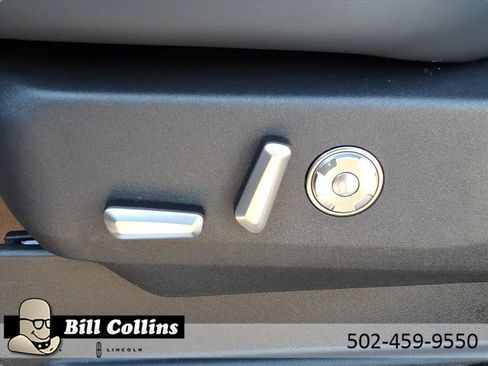 New 2025 Lincoln Navigator Reserve w/ Jet Appearance Package image 18