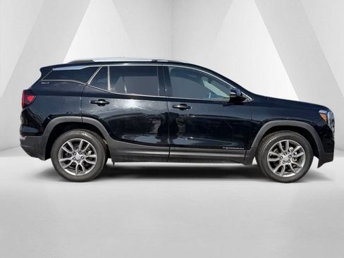 Used 2022 GMC Terrain SLT image 8