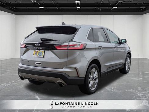 Used 2022 Ford Edge Titanium image 5