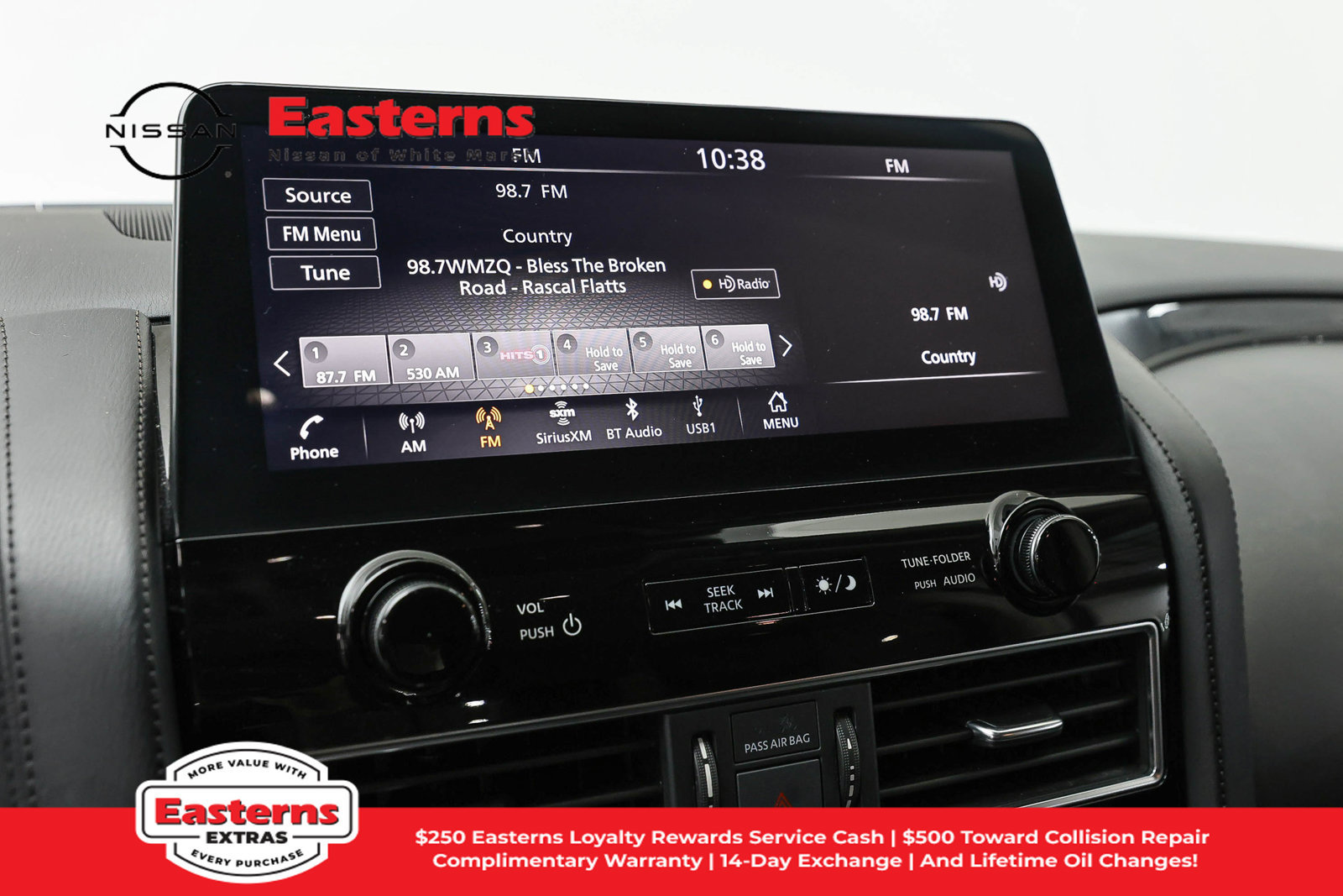Used 2024 Nissan Armada SV RWD image 16