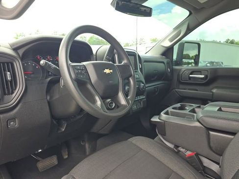 Used 2024 Chevrolet Silverado 2500 Custom w/ Custom Convenience Package AWD/4WD image 24
