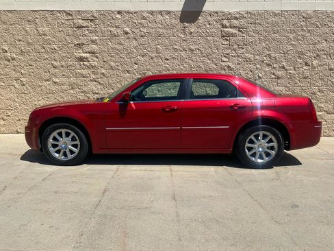 Used 2007 Chrysler 300 Touring L RWD image 2