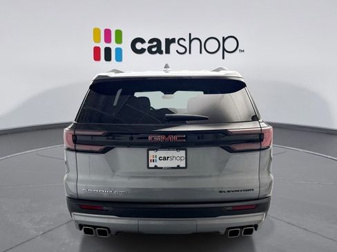 Used 2025 GMC Acadia Elevation image 4